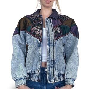 VINTAGE OVERSIZED JEAN JACKET